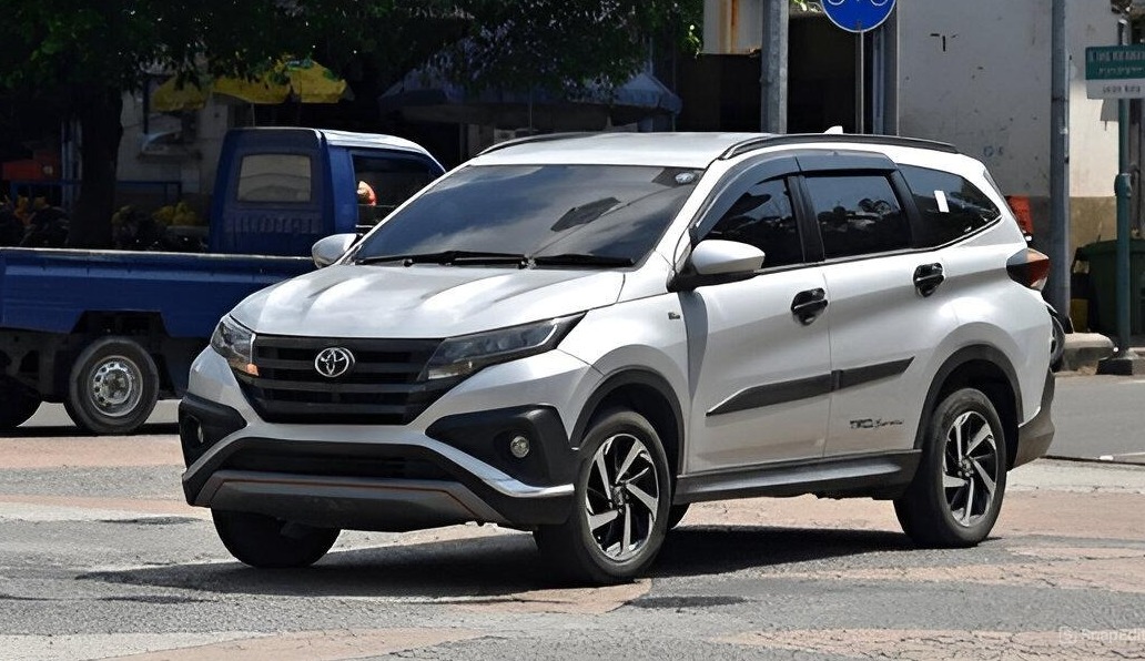 Foto Daihatsu Sigra - Armada Travel Belitang Palembang